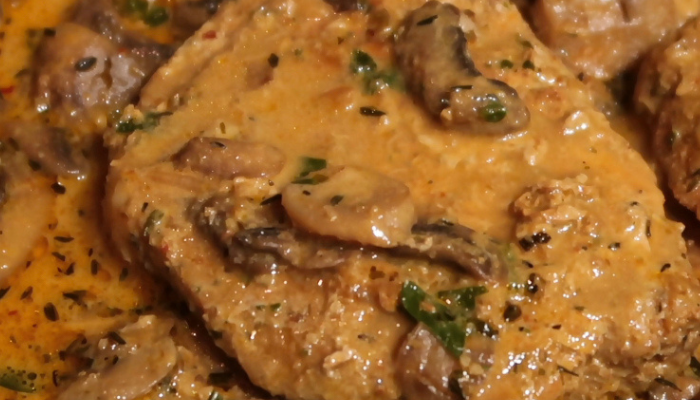 Creamy Pork Chops & Mushrooms Recipe