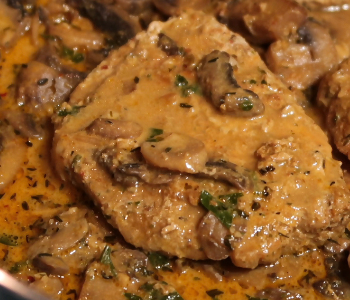 Creamy Pork Chops & Mushrooms Recipe