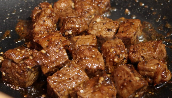 The Best Garlic Steak Bites Recipe