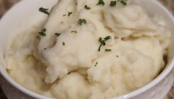 Homemade Buttery Mashed Potatoes Recipe