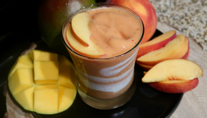 Creamy Peach Mango Smoothie