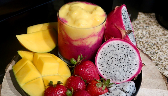 Mango Dragon Fruit Smoothie