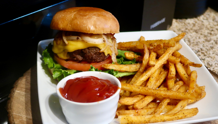 Classic Cheeseburger